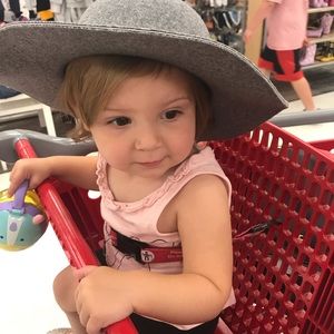 Meet your Posher, Lauren